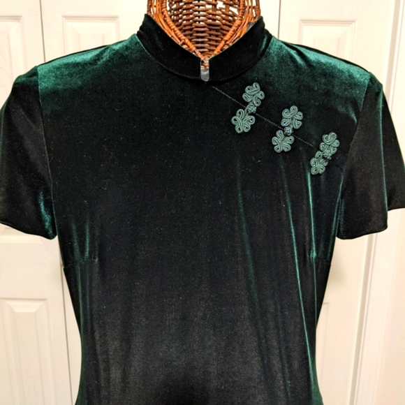 R.J & Co Dresses & Skirts - Women's Vintage Deep Green Velour Mandarin Collar Maxi Dress